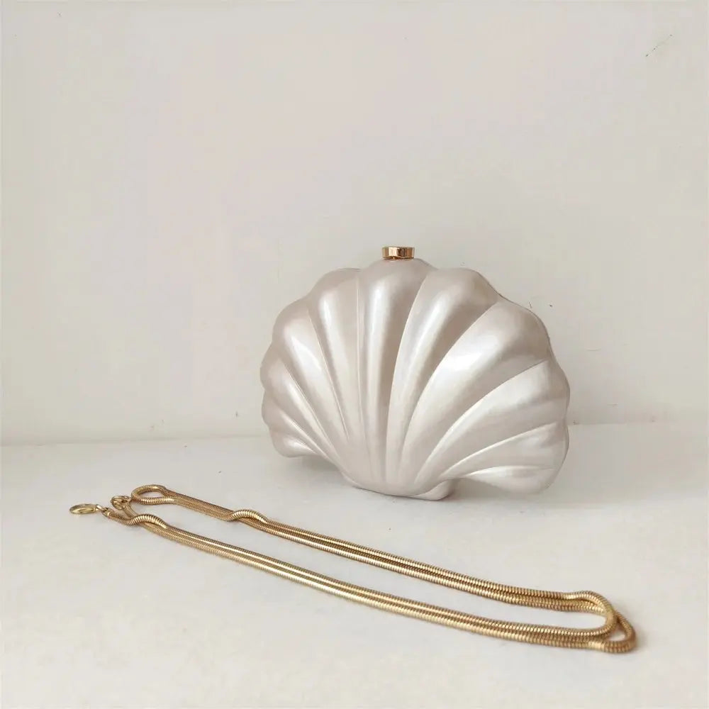 Acrylic Shell Ladies Clutch Purse. - Maison Novaire