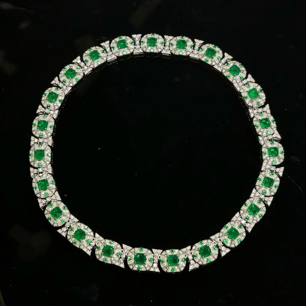Diamond Cultivated Synthetic Emerald Bracelet. - Maison Novaire #