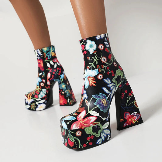 Flower Chunky Heel Boots - Maison Novaire