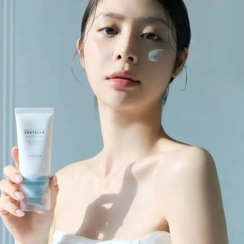 Madagascar Centella Sunscreen SPF50+ PA++++ Hydrating - Maison Novaire #