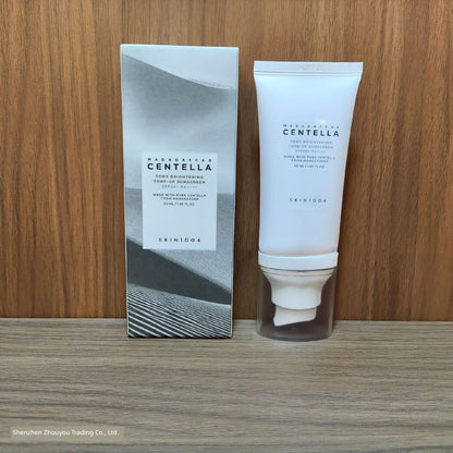 Madagascar Centella Sunscreen SPF50+ PA++++ Hydrating - Maison Novaire #
