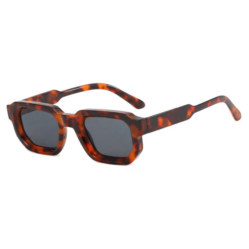 Men Vintage Rectangle Frame Sunglasses. - Maison Novaire