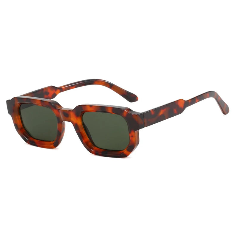 Men Vintage Rectangle Frame Sunglasses. - Maison Novaire
