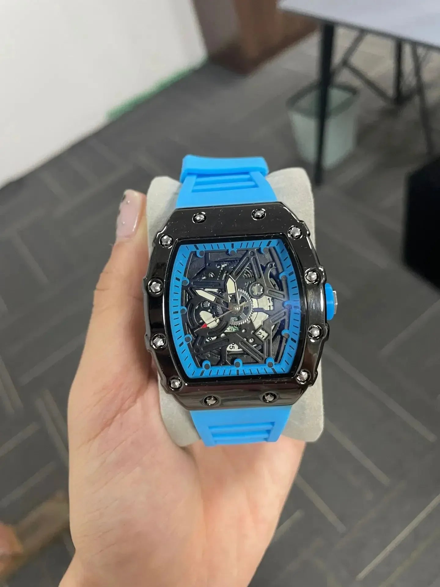 Men’s Pentagram Luminous Watch | Light Luxury Barrel Quartz Timepiece - Maison Novaire #