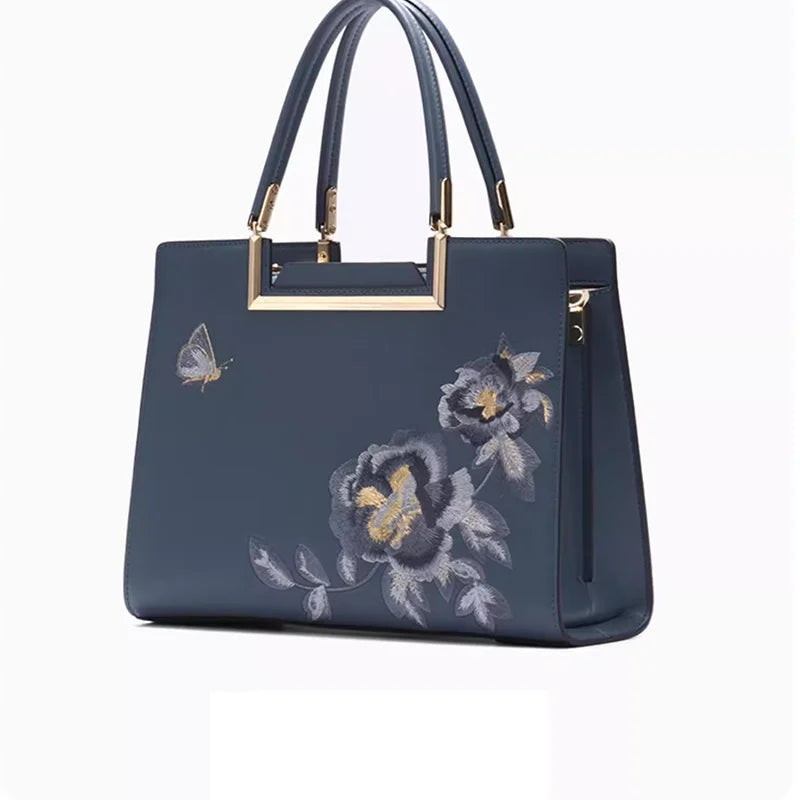 New Embroidered Women's Light Bag.. - Maison Novaire #