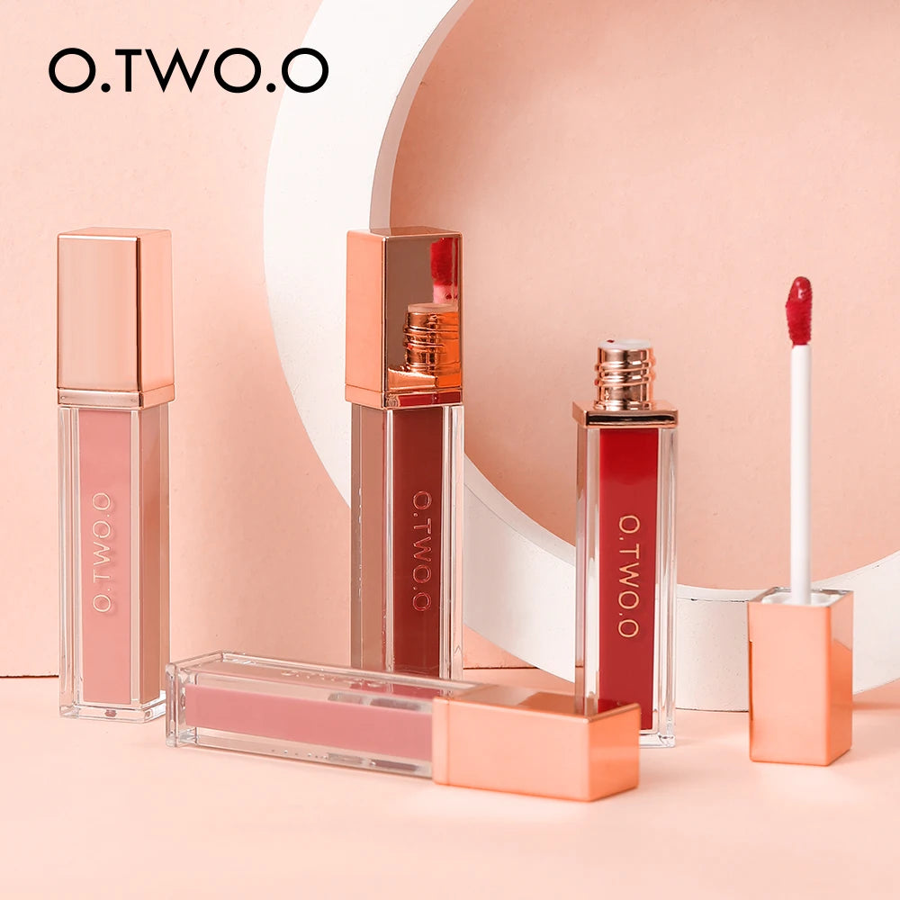 O.TWO.O Matte Lipstick - Maison Novaire #