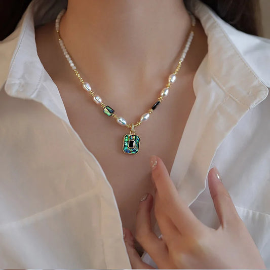 Pearl Pendant Necklace. - Maison Novaire