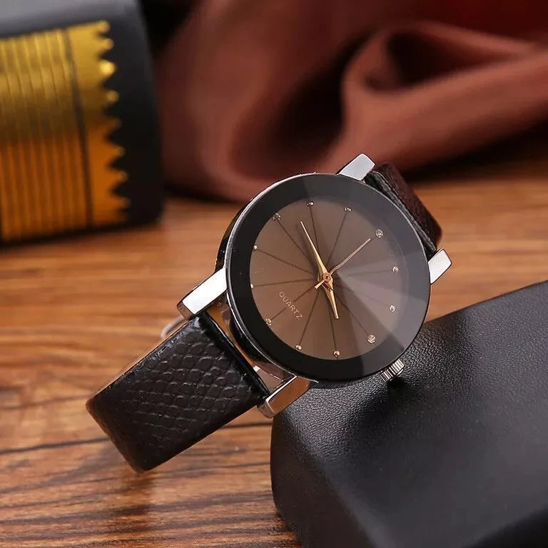 Luxury Women Quartz Watch with Silica Gel Strap.