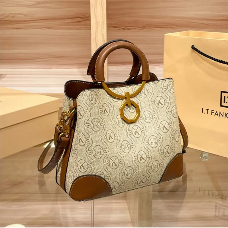 Women's handbag. Genuine leather bucket bag. - Maison Novaire #